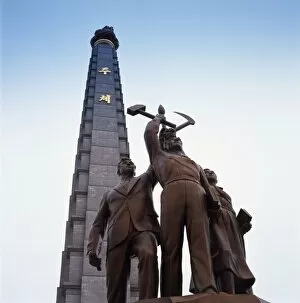 Proletariat Collection: Statue below the Juche Tower, Pyongyang, North Korea