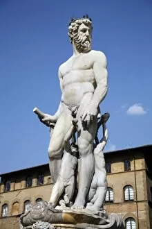Images Dated 9th June 2007: Statue of Neptune