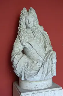 Julio Prints: Statue of Philip V, work by Leonardo Julio Capuz