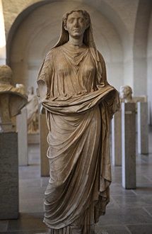 Images Dated 29th December 2012: Statue of a Woman. About 170 AD