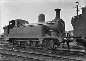Images Dated 13th February 2017: Steam engine on a railway track
