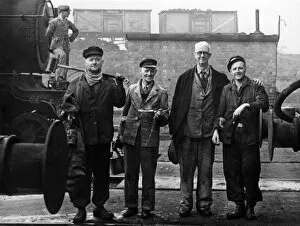 Images Dated 25th November 2016: Steam fitters at loco shed, Exeter St Davids, Devon