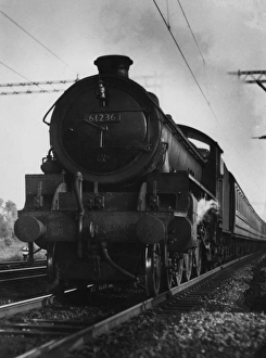 Images Dated 17th March 2017: Steam locomotive engine 61236, with carriages
