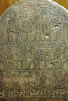 Images Dated 25th August 2007: Stele depicting offerers. Egypt