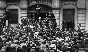 Tramways Collection: Steps of Liberty Hall, Dublin, tramways strike 1913