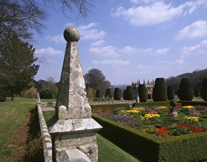 Images Dated 28th November 2016: Stone pillar and gatehouse, Lanhydrock House, Cornwall