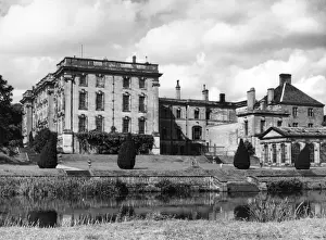 Mansions Prints: Stoneleigh Abbey is the largest house in Warwickshire, England