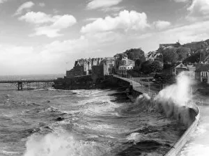 Images Dated 25th March 2011: Stormy Clevedon