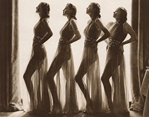 Images Dated 2nd March 2016: Streamline Silhouette, the Adorables cabaret act
