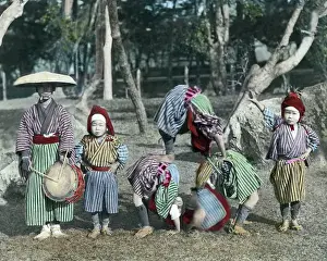 Street acrobats, Japan