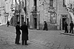 Observes Prints: A street in Brindisi, Italy