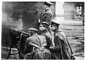 Extremists Prints: Street Fighting / 1919