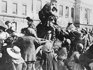 Images Dated 8th November 2011: Street scene in Austria, WW1