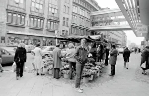 Images Dated 21st August 2015: Street scene with flower stall, West Berlin, Germany