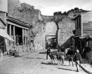 Archway Prints: Street scene, Istanbul, Turkey