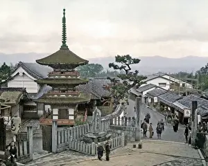 Street scene in Kiyomizu, Kyoto, Japan