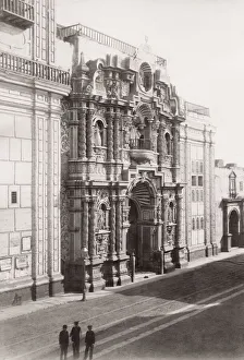 Lima Gallery: Street scene in Lima Peru