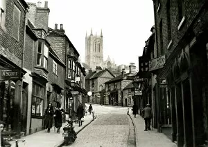 Cathedrals Collection: Street scene in Lincoln