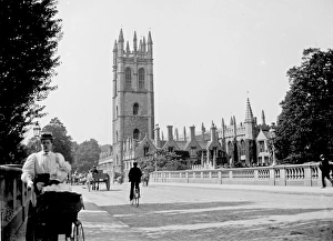 Images Dated 4th March 2015: Street scene, Magdalen Tower and Bridge, Oxford