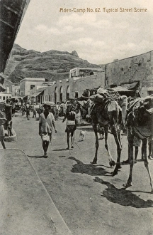 Images Dated 27th October 2016: Street scene near army camp, Aden