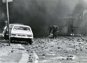 Riot Gallery: Street scene during riot, Brixton, Lambeth, South London