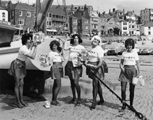 Drag Prints: Street theatre on the beach, St Ives, Cornwall