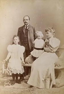 Sleeve Prints: Studio photo, family of four