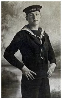 Dreadnought Gallery: Studio photo, sailor in HMS Orion cap and uniform, WW1