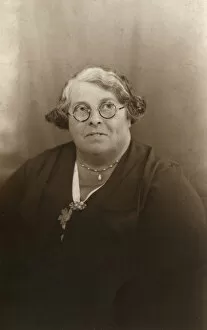 Images Dated 31st March 2017: Studio portrait, middle-aged woman in glasses
