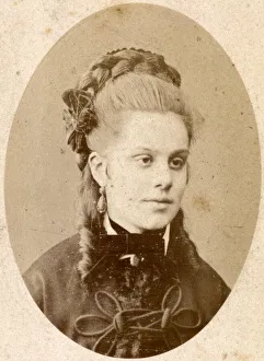 Images Dated 21st November 2018: Studio portrait of a young woman, Francesca Sullivan, Italy