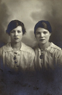 Images Dated 31st March 2017: Studio portrait, two young women in white blouses