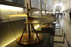 Study the air screw by Leonardo da Vinci. Manuscript B, shee