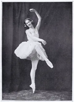 Images Dated 19th July 2016: A study of Ruth French, the accomplished stage dancer, Londo