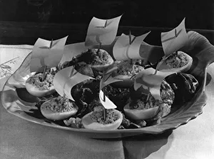 Images Dated 29th March 2018: STUFFED EGG SHIPS
