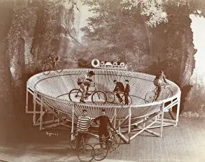 Stunt cyclists