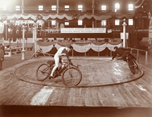 Stunt cyclists