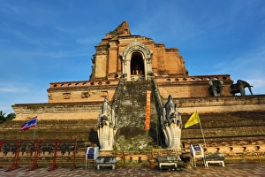 Images Dated 25th November 2012: Stupa, Wat Chedi Luang temple, Chiang Mai