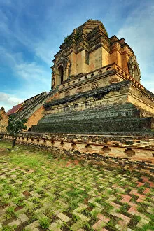 Images Dated 25th November 2012: Stupa, Wat Chedi Luang temple, Chiang Mai