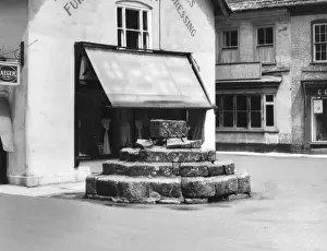 Draper Prints: Sturminster Newton Cross