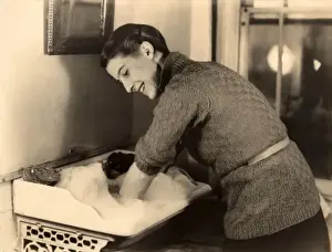 Housekeeping Prints: Suds, 1930s style