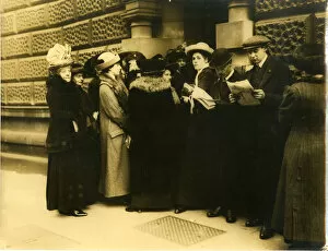 Pankhurst Gallery: Suffragette trial of Emmeline Pankhurst