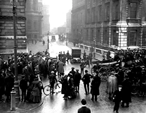 Images Dated 6th February 2012: Suffragettes at Downing Street, London