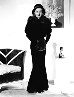 Lombard Prints: A suit designed by Dolly Tree for Carole Lombard