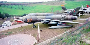 Museo Collection: Sukhoi Su-22M-4 2501 - 27 yellow