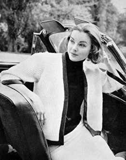 Fastening Gallery: Summer fashion for 1956