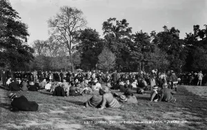 Filled Prints: Sunday Evening in Hyde Park
