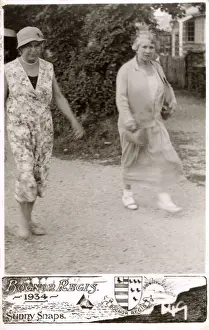 Candid Prints: Sunny Snaps postcard - Bognor Regis - Two elderly ladies