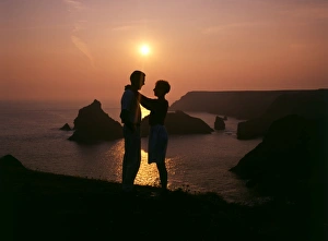 Images Dated 29th November 2016: Sunset at Kynance Cove, The Lizard, Cornwall