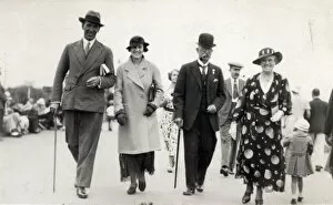 Sticks Collection: Super-smart chic 1930s British holidaymakers