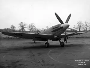 Supermarine Seafire F45 LA432 March 1945